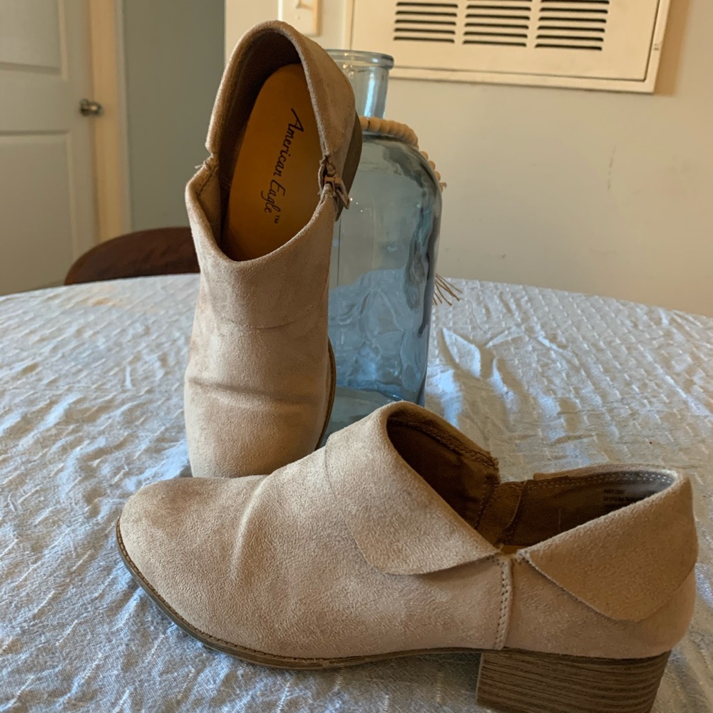 American Eagle Size 9 suede bootie-1.5” heel